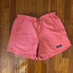 Patagonia Baggies Women’s size: small color: peach